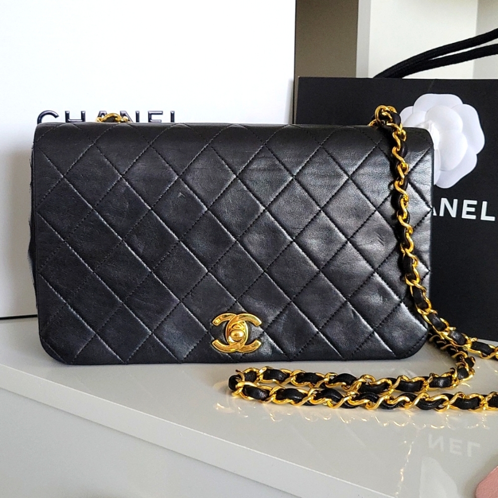 Vintage Chanel Full flap turnlock